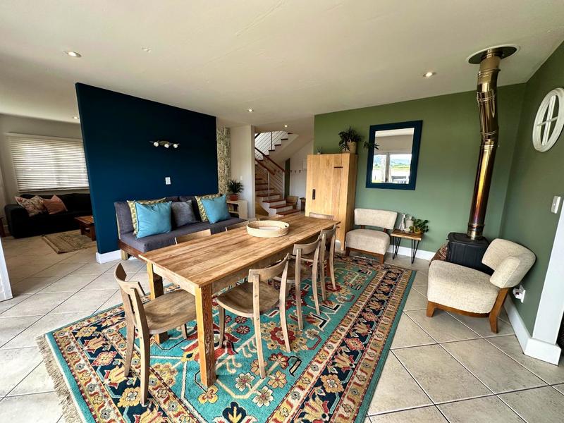 To Let 4 Bedroom Property for Rent in Keurbooms River Western Cape